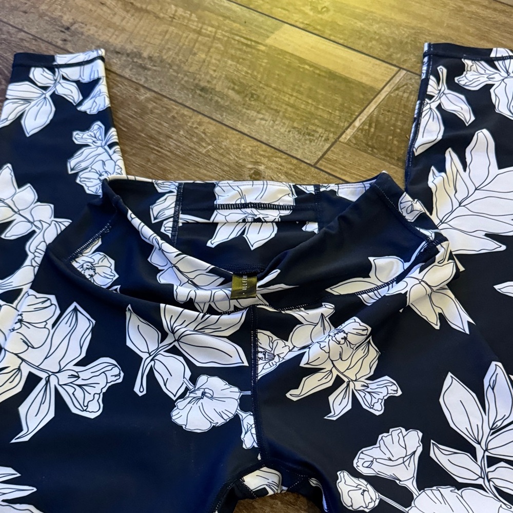 All Fenix Black and White Floral Leggings